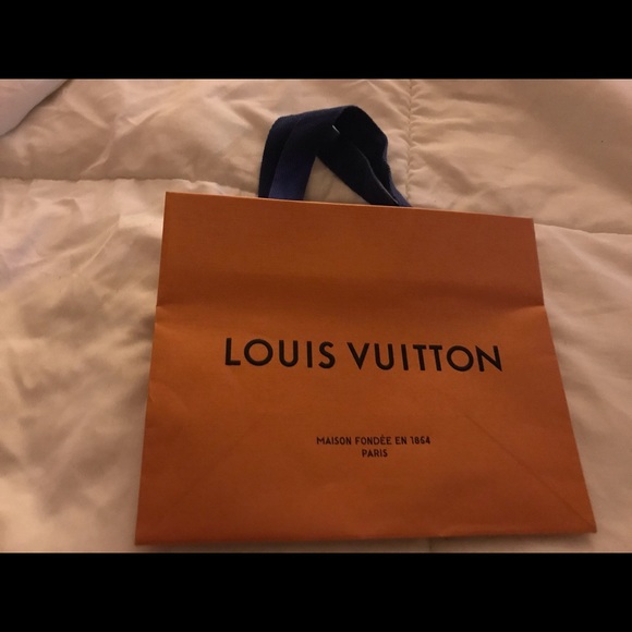 Small LV Bag - Picture 2 of 2